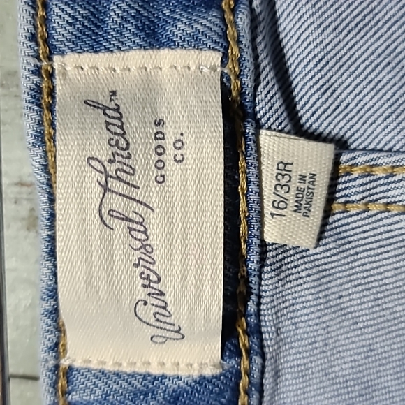 Universal Thread high rise slim straight jeans - Picture 6 of 9